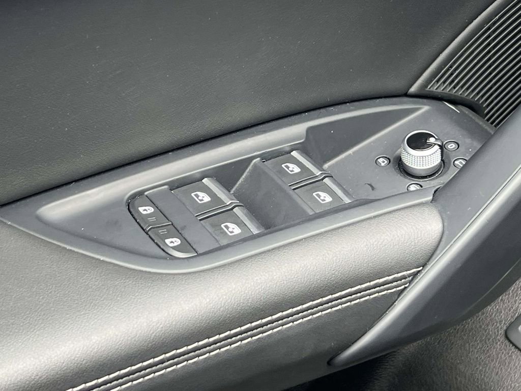 Used 2022 Audi Q5 2.0T Premium Plus image 17