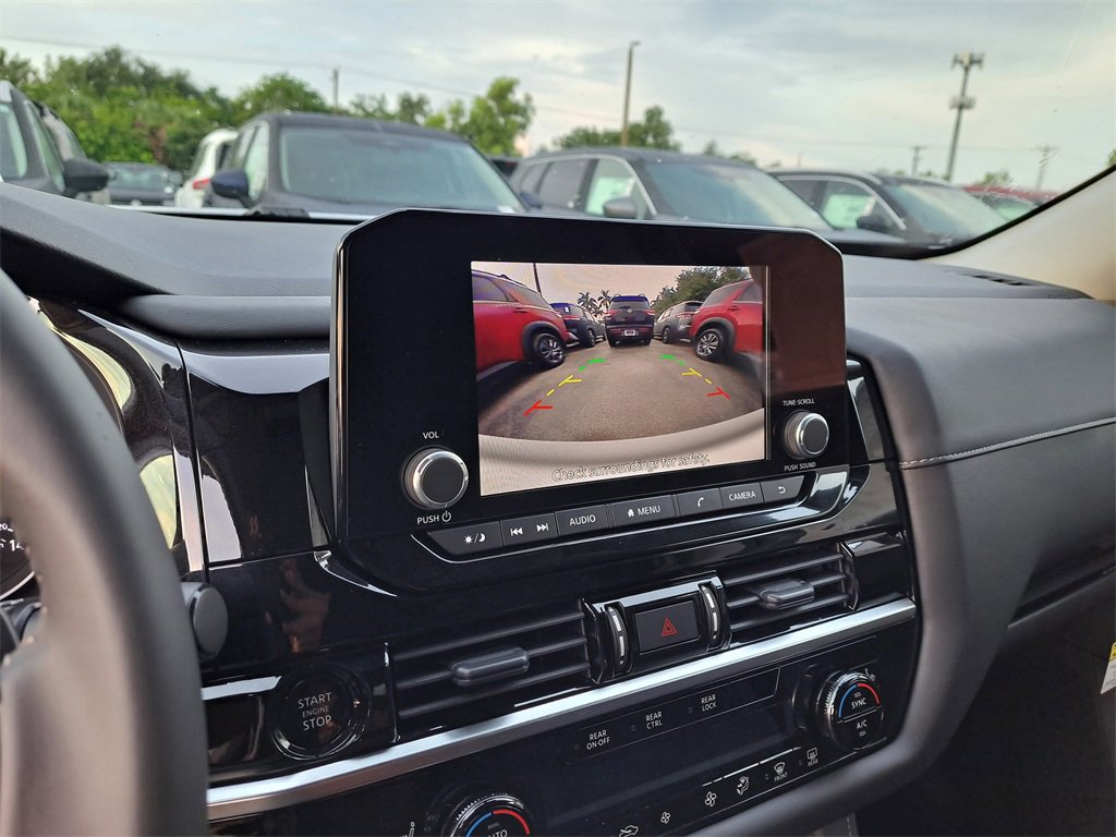 New 2025 Nissan Pathfinder SV w/ Cargo Package image 10