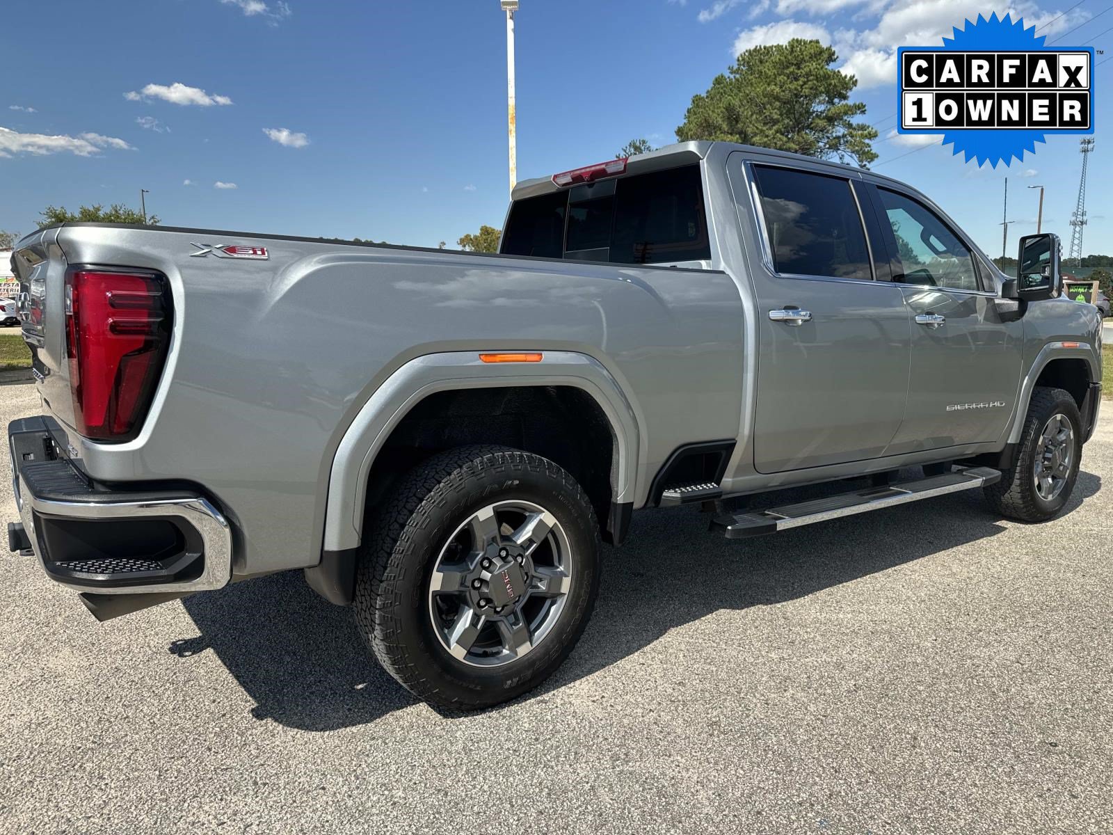Used 2025 GMC Sierra 2500 SLT AWD/4WD image 4