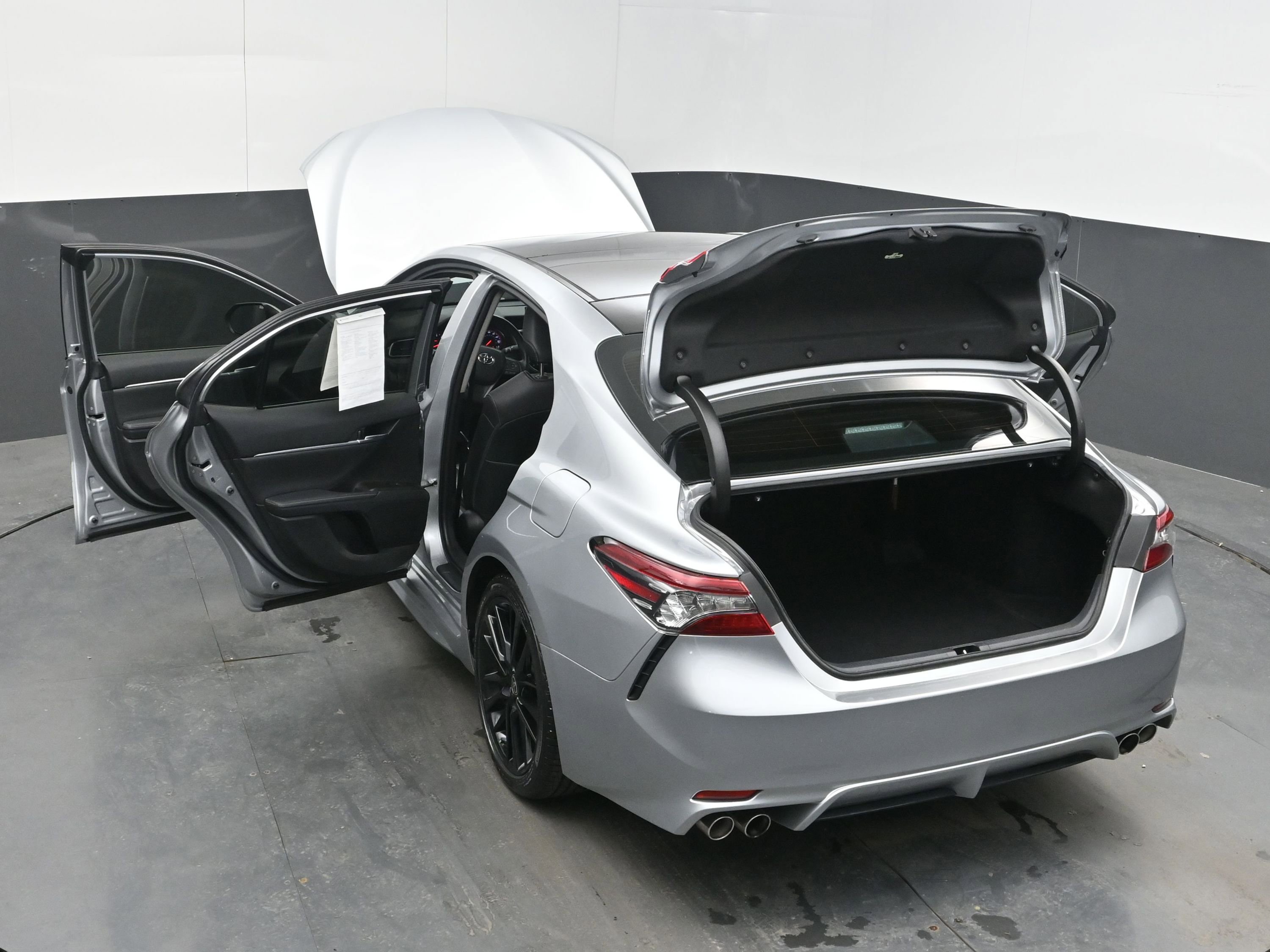 Used 2021 Toyota Camry XSE image 44