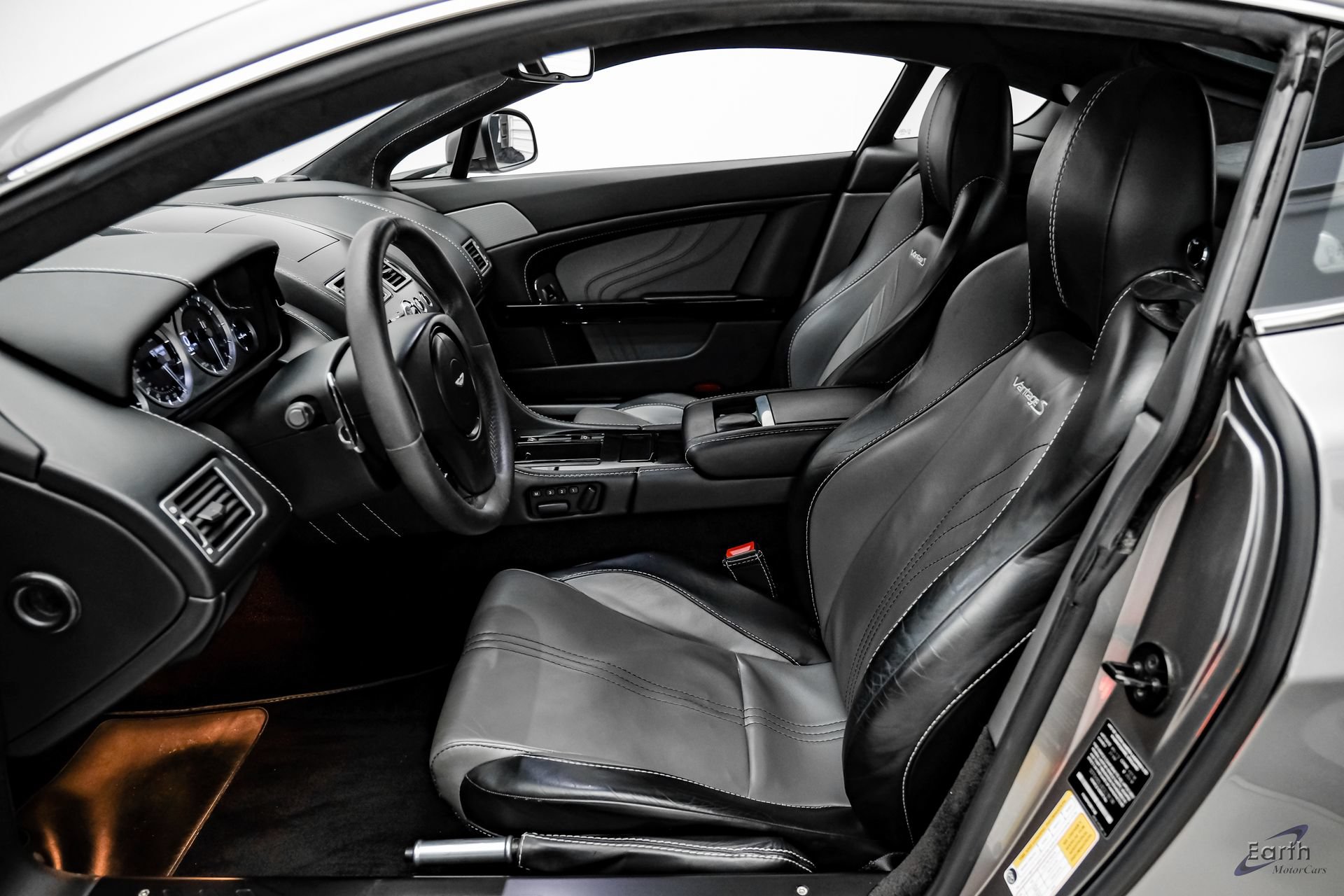 Used 2014 Aston Martin V8 Vantage S RWD image 35