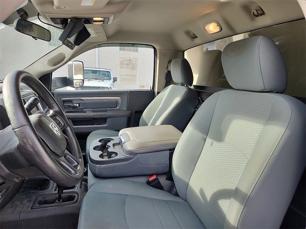 Used 2017 RAM 4500 Tradesman w/ Power & Remote Entry Group image 11