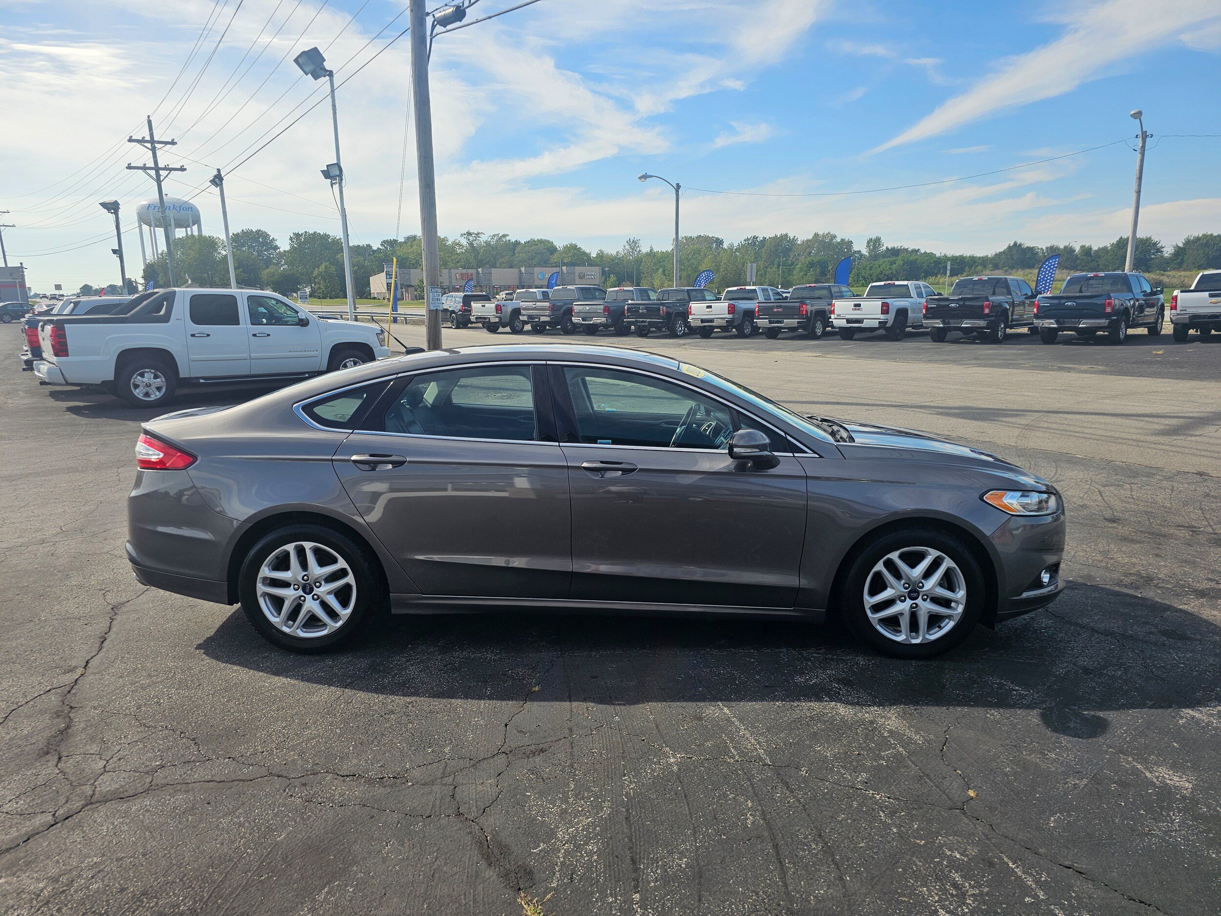 Used 2013 Ford Fusion SE FWD image 4
