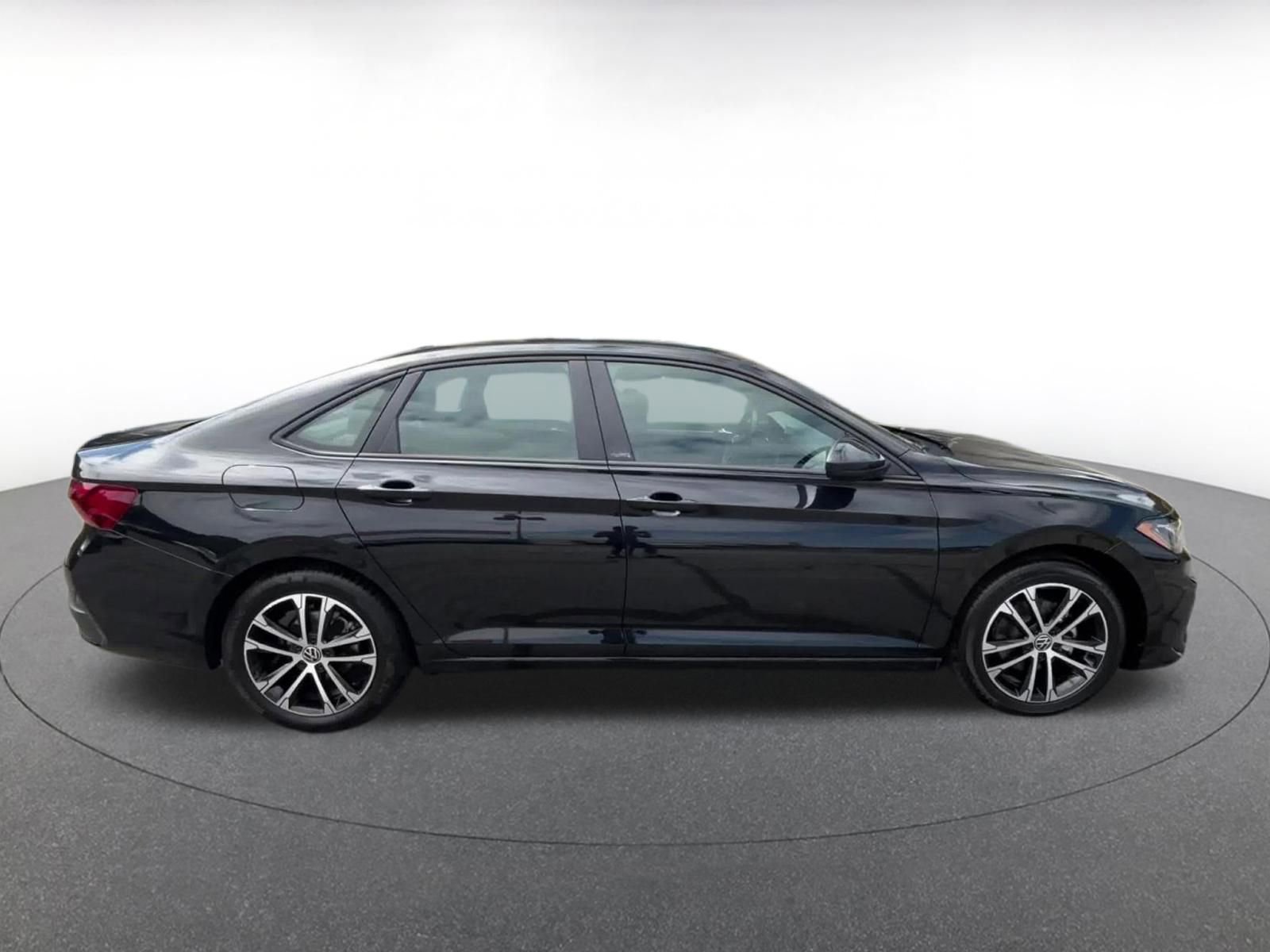 Used 2025 Volkswagen Jetta Sport FWD image 18