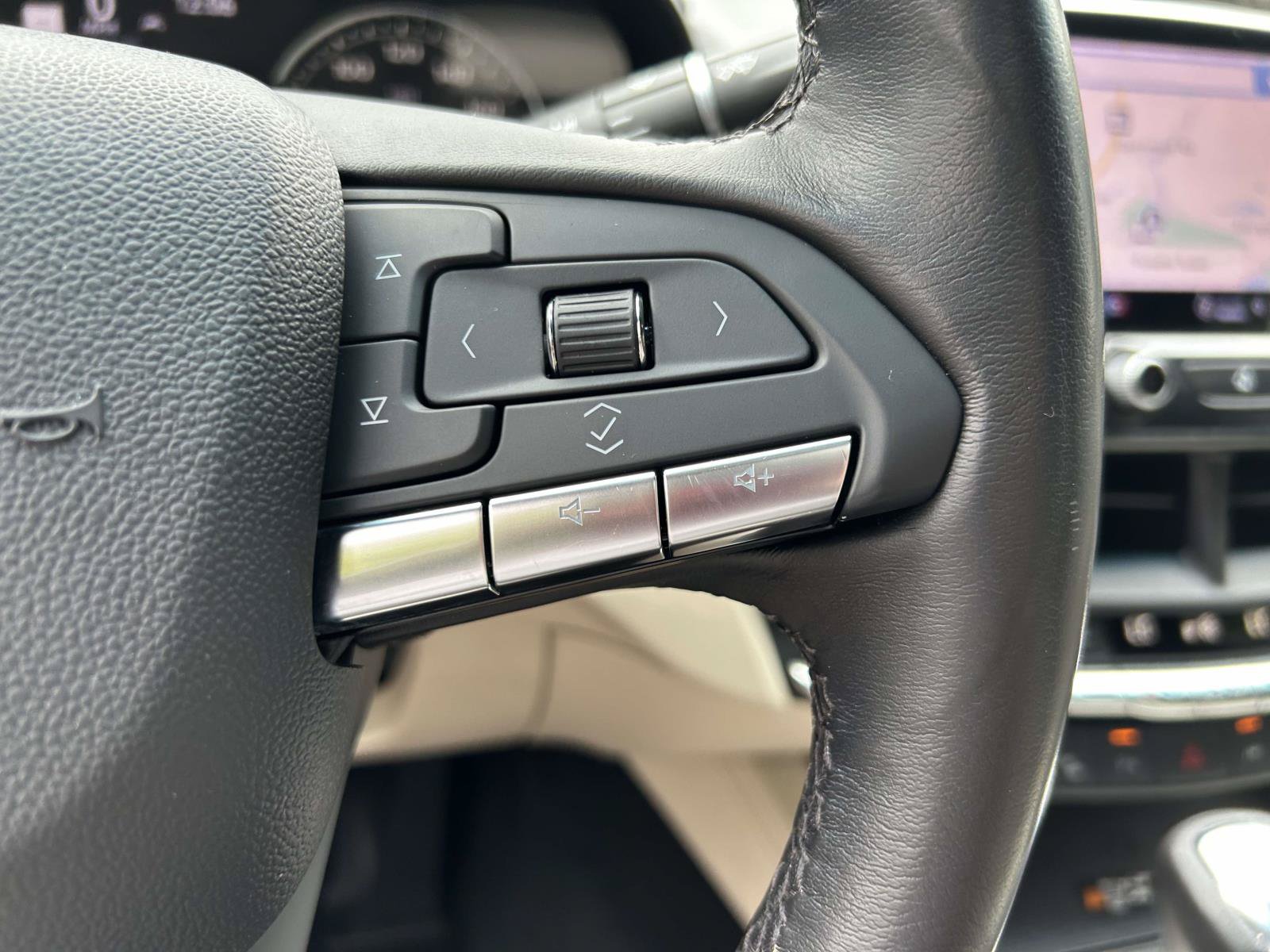 Used 2023 Cadillac CT4 Luxury w/ Sun And Sound Package RWD image 24