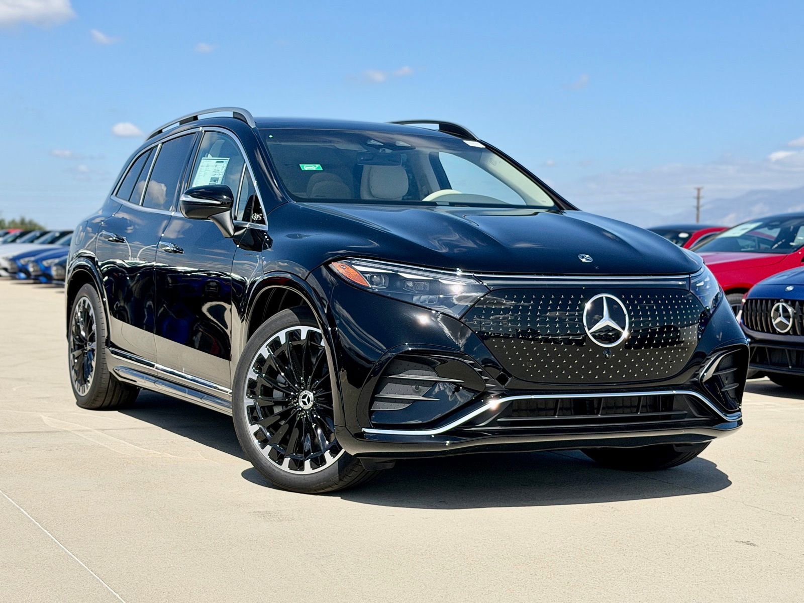 New 2026 Mercedes-Benz EQS 550 4MATIC SUV image 2