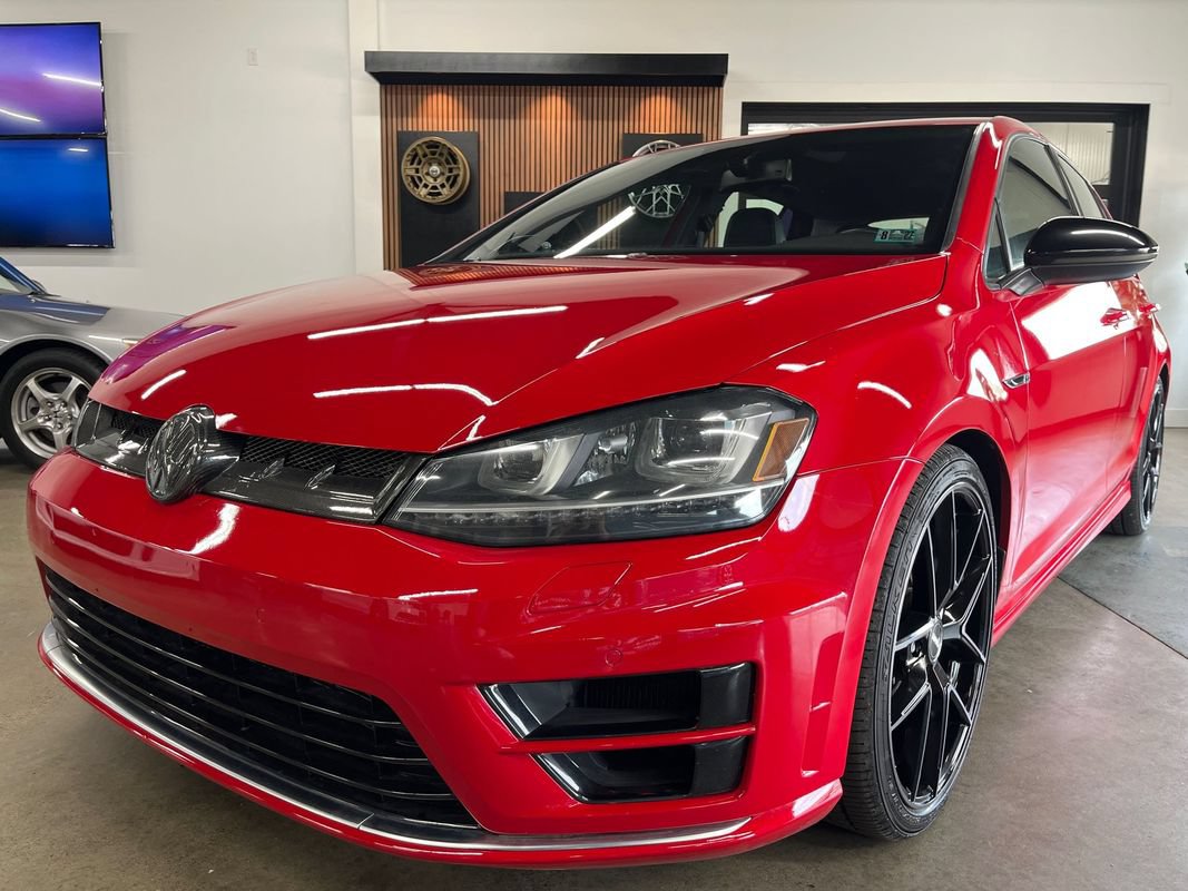 Used 2015 Volkswagen Golf R 4-Door AWD/4WD image 2