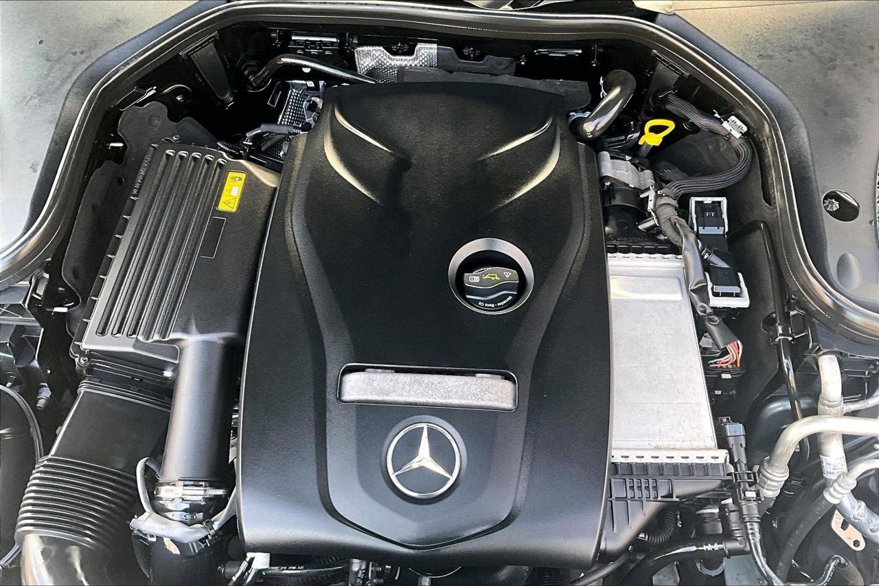 Used 2018 Mercedes-Benz E 300 4MATIC w/ Premium 1 Package image 31