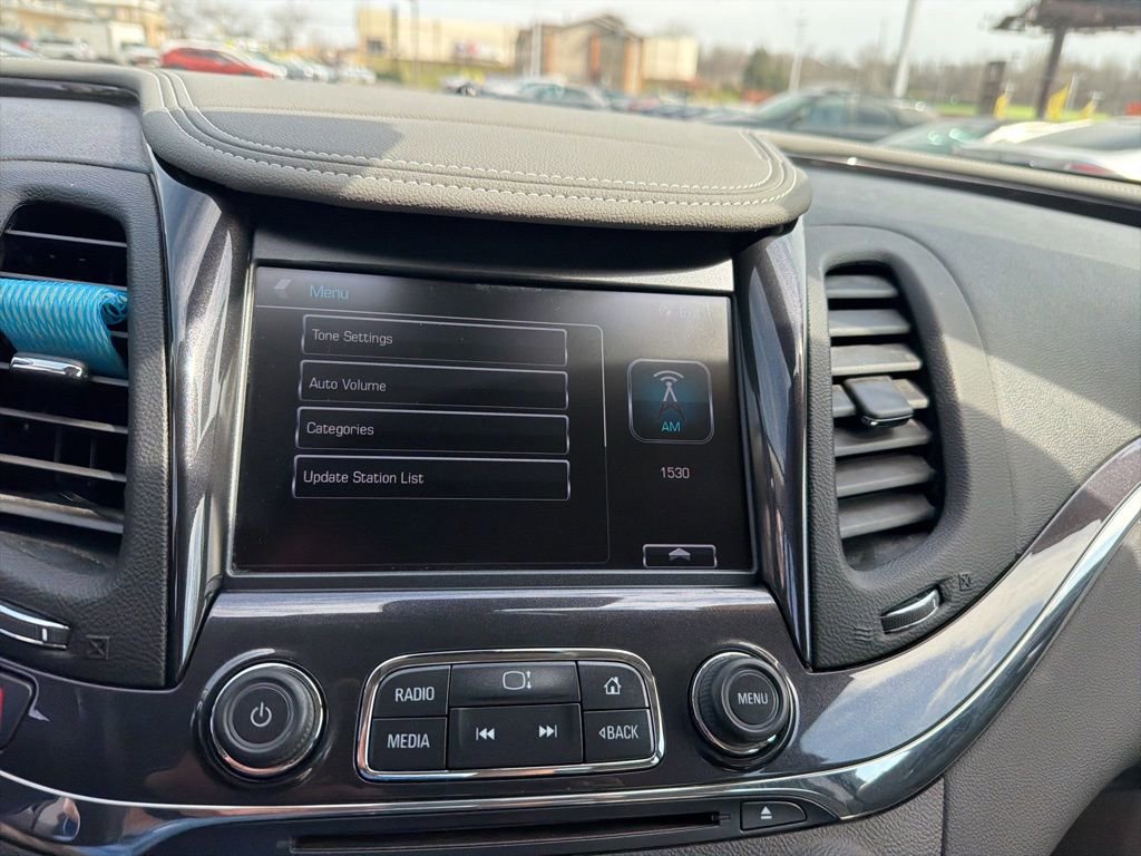 Used 2018 Chevrolet Impala Premier w/ Premier Confidence Package image 24