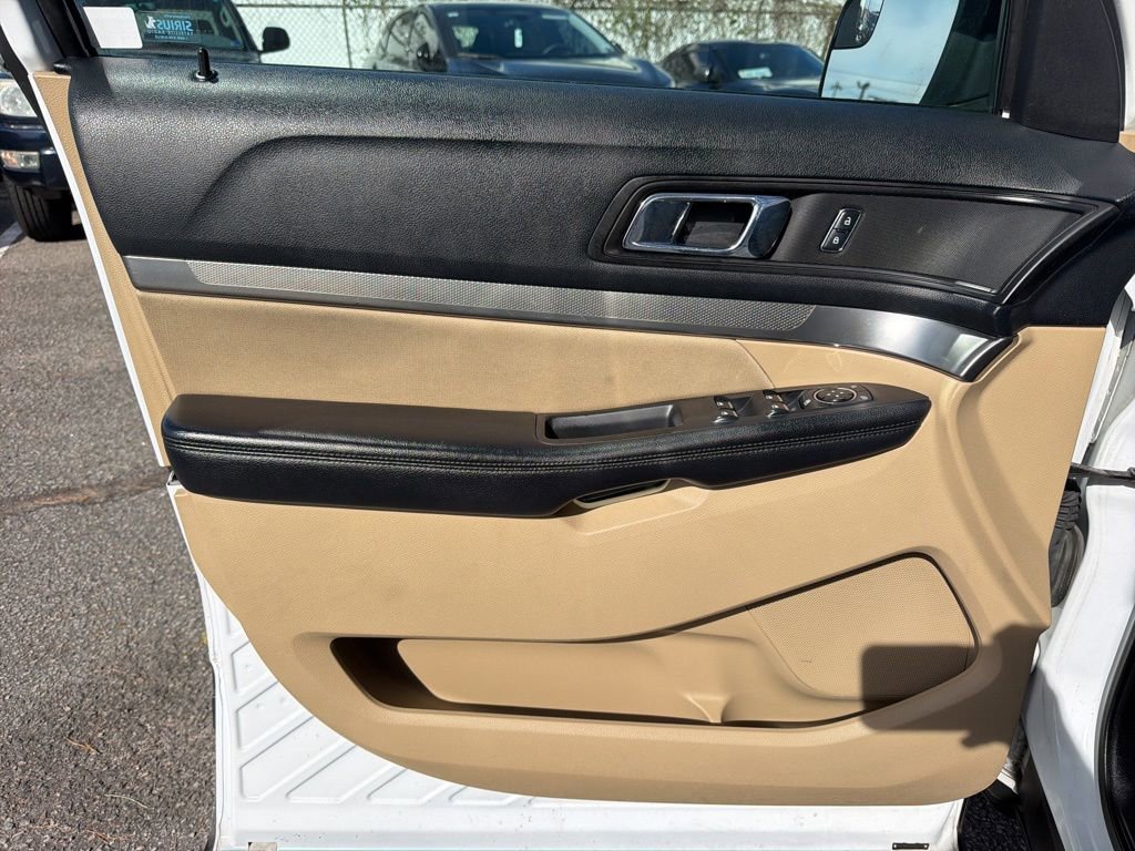 Used 2016 Ford Explorer FWD image 11