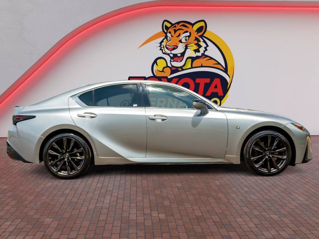 Used 2022 Lexus IS 350 F Sport AWD/4WD image 4