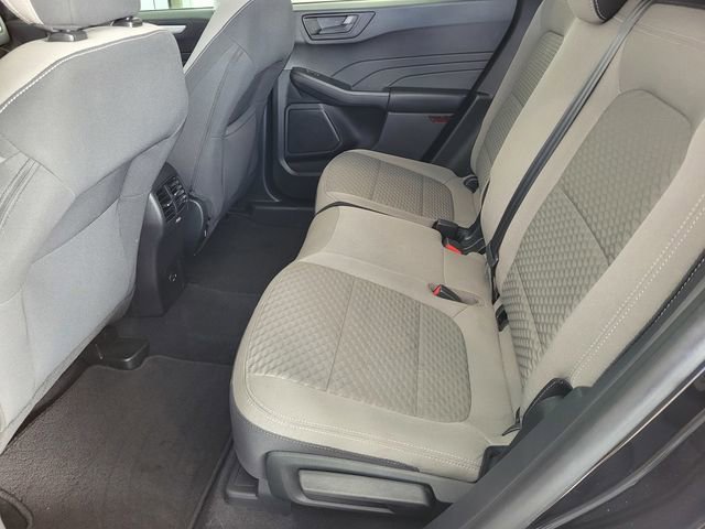 Used 2022 Ford Escape SE image 15