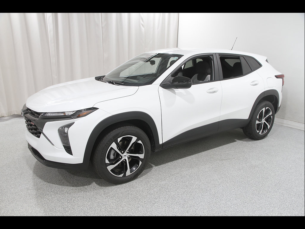 Certified 2024 Chevrolet Trax RS FWD image 3