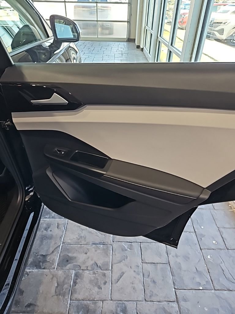 New 2026 Volkswagen Taos S AWD/4WD image 15