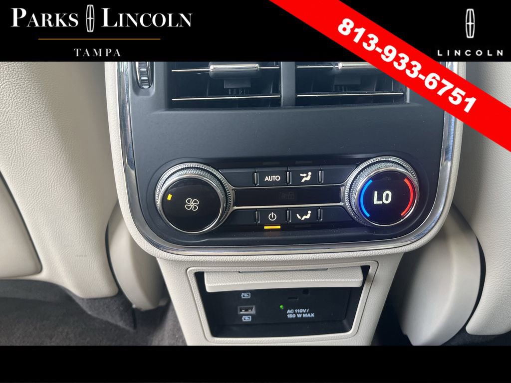 Used 2017 Lincoln Continental Reserve w/ Technology Package image 14