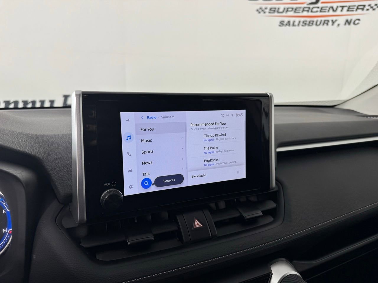 Used 2025 Toyota RAV4 XLE image 17