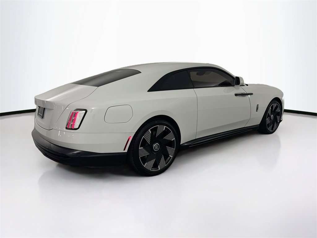 Used 2025 Rolls-Royce Spectre image 5
