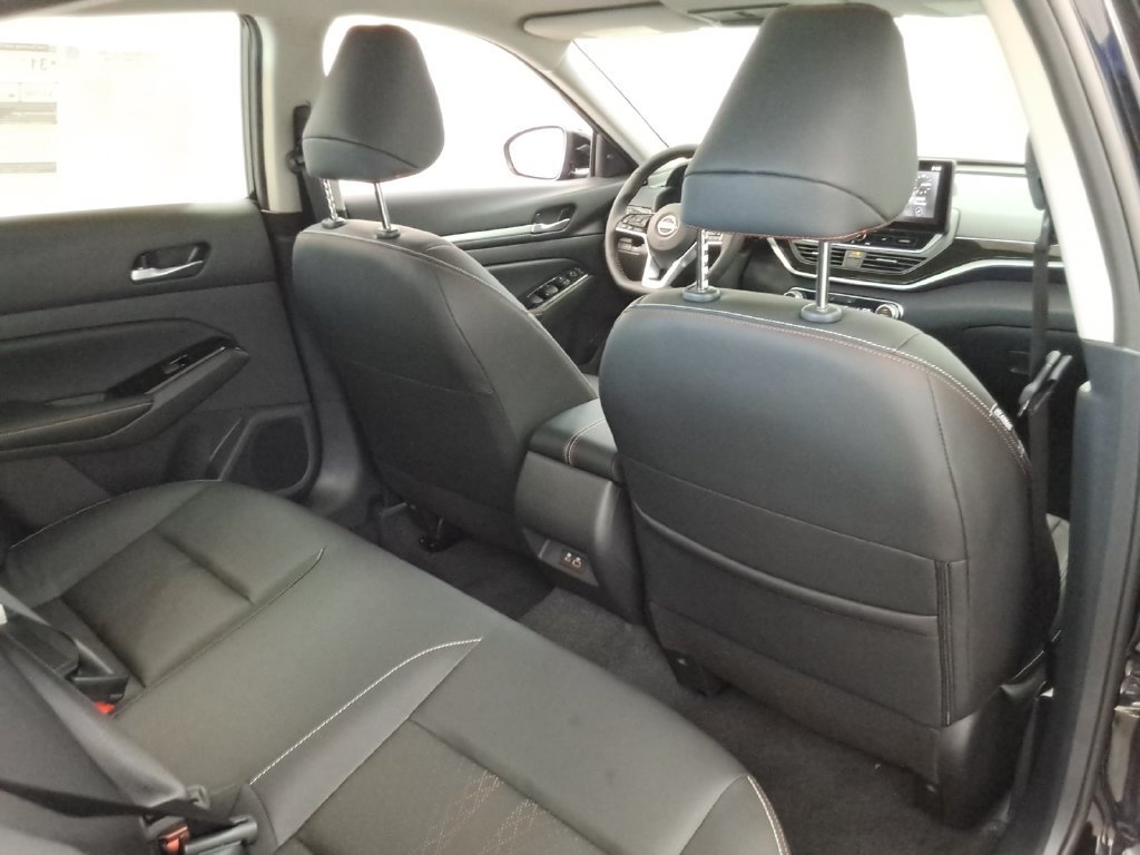 Used 2025 Nissan Altima 2.5 SR w/ SR Premium Package FWD image 21