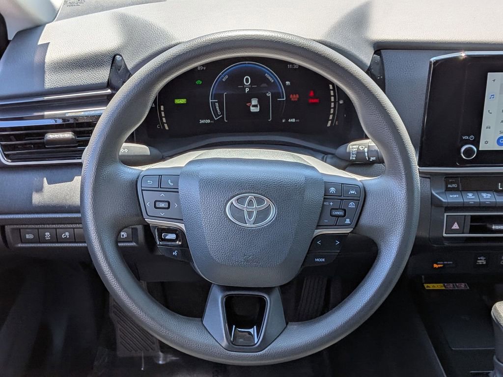 Used 2025 Toyota Camry LE image 21