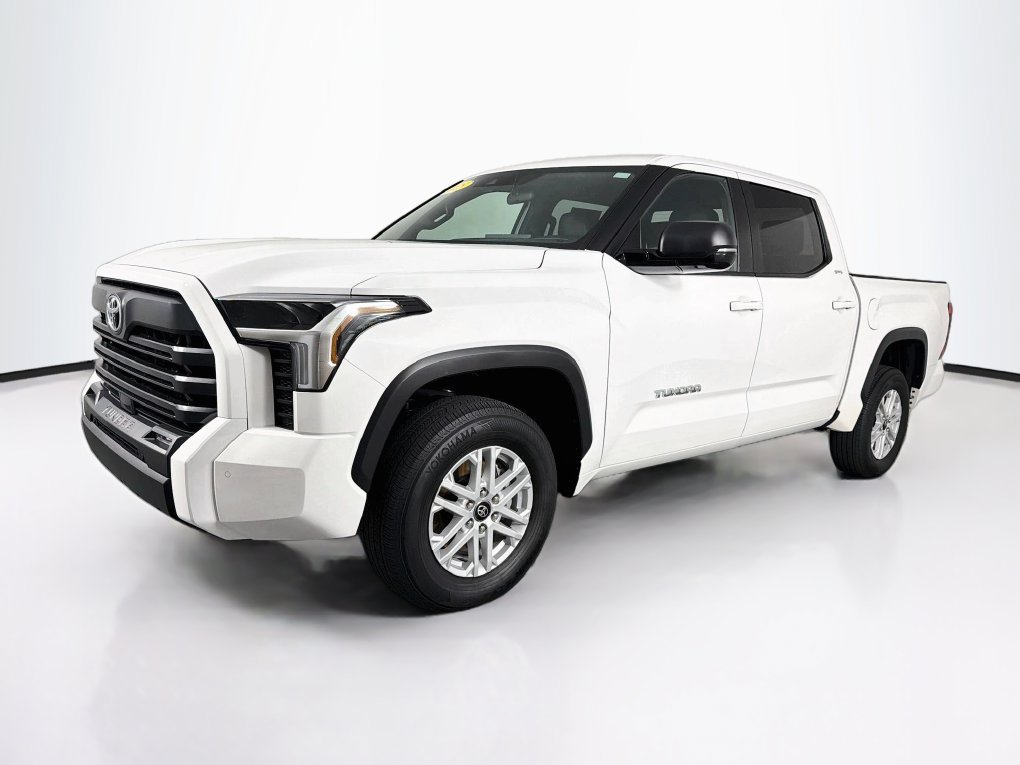 Used 2025 Toyota Tundra SR5 w/ SR5 Premium Package AWD/4WD image 3