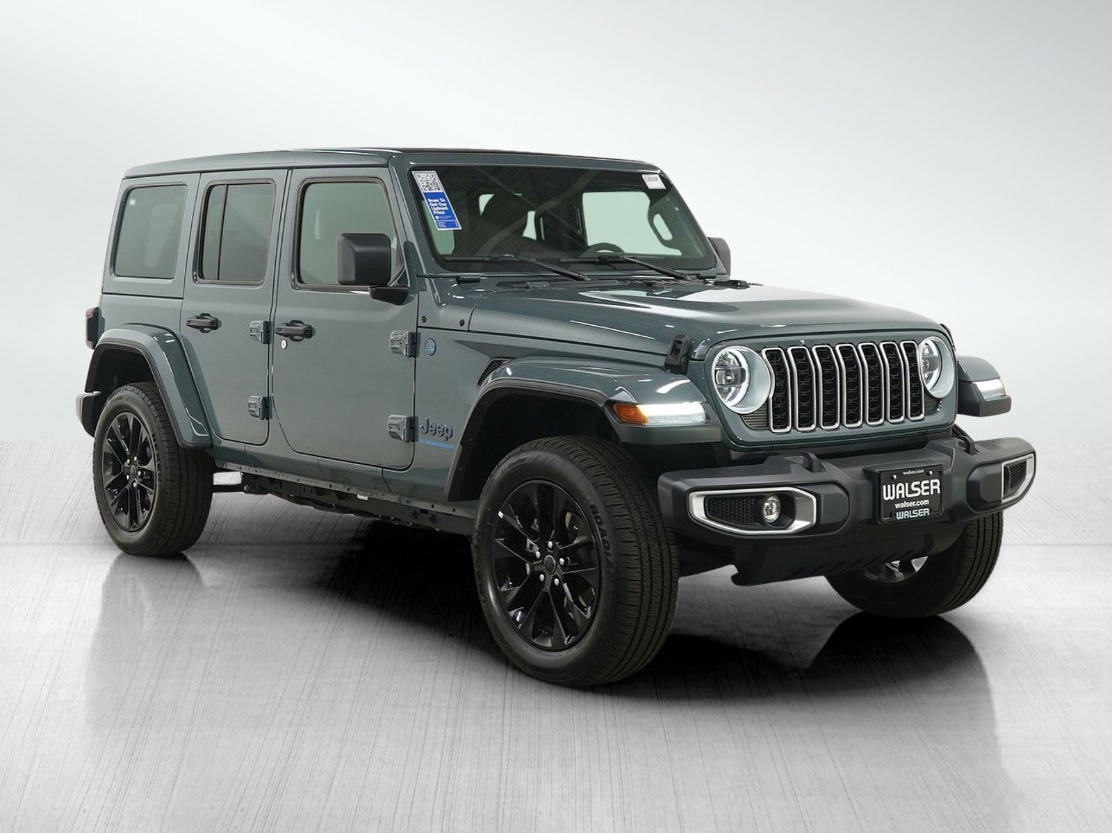Used 2025 Jeep Wrangler Unlimited Sahara w/ Safety Group image 7