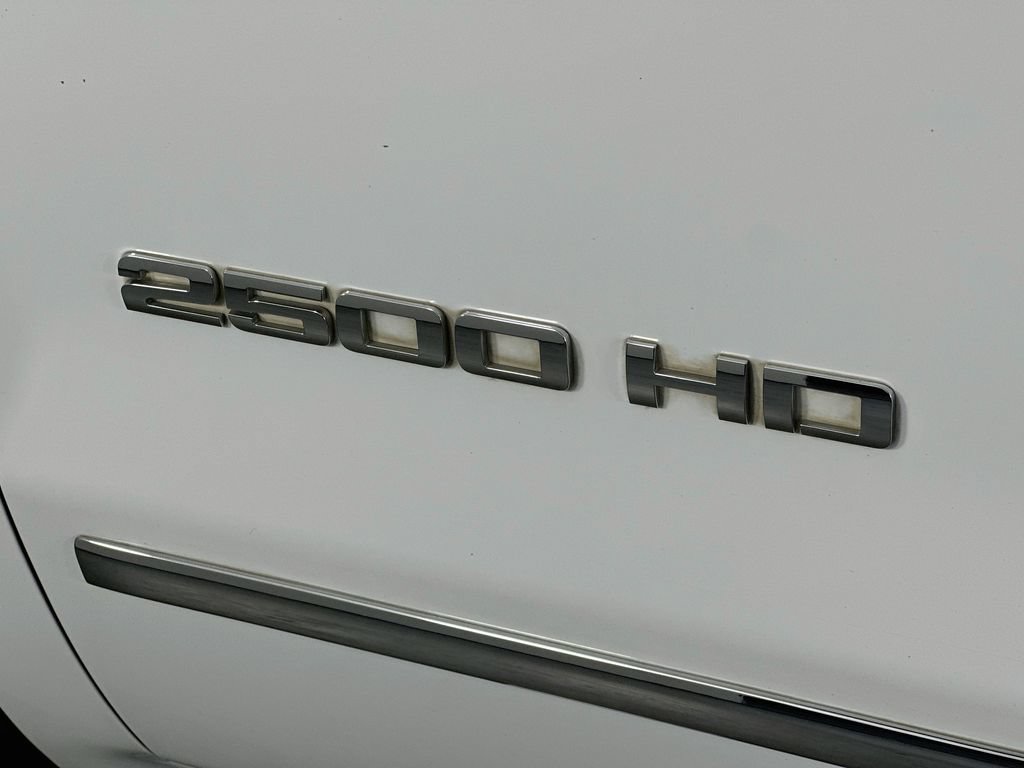 Used 2018 GMC Sierra 2500 SLT w/ Duramax Plus Package AWD/4WD image 25