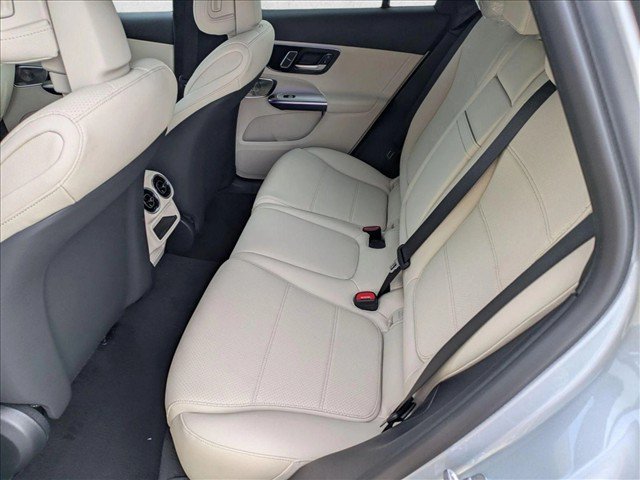 New 2027 Mercedes-Benz GLC 300 image 16
