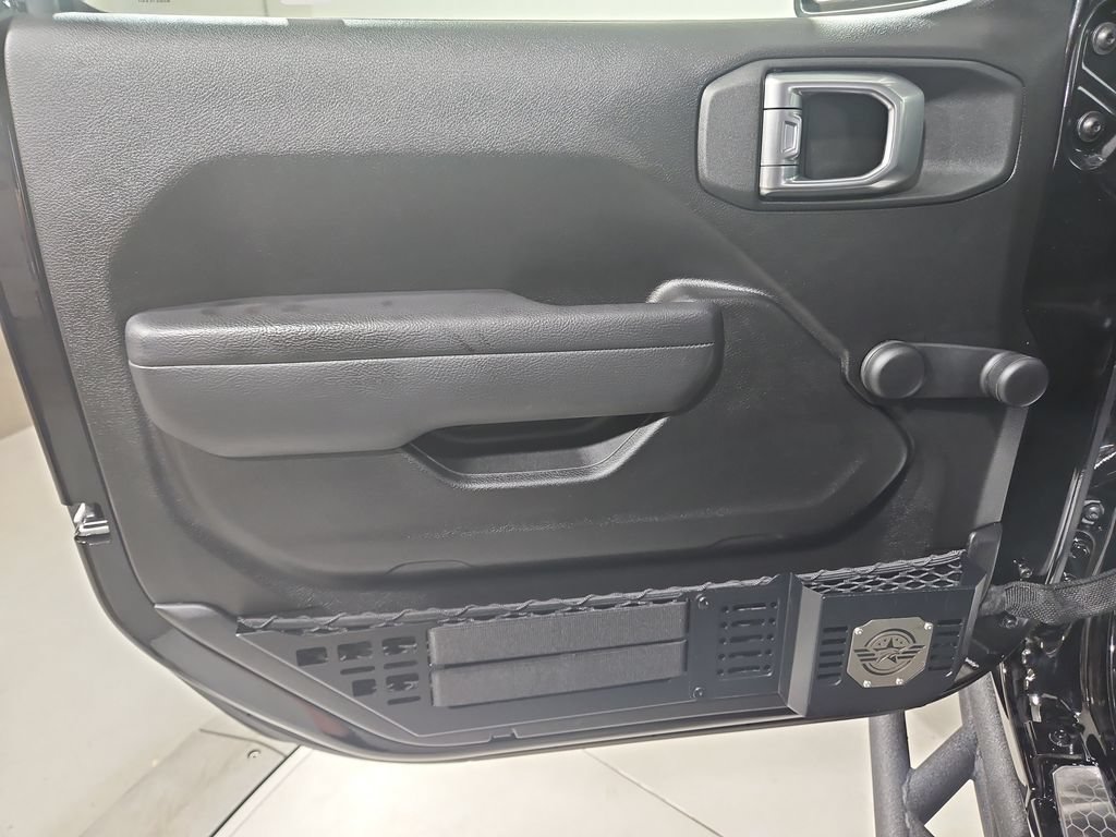 Used 2024 Jeep Wrangler Sport AWD/4WD image 11