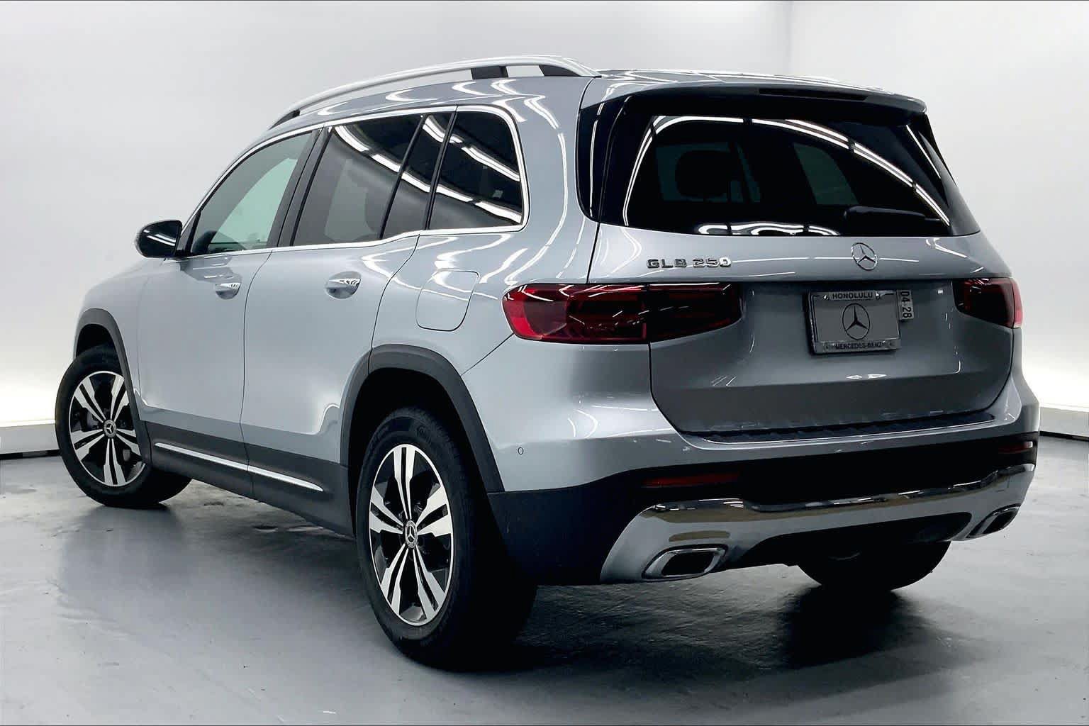 New 2026 Mercedes-Benz GLB 250 image 6