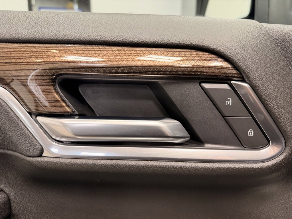 Used 2025 Chevrolet Silverado 2500 LT image 27