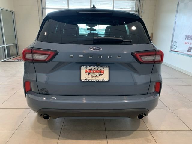 Used 2023 Ford Escape ST-Line FWD image 4