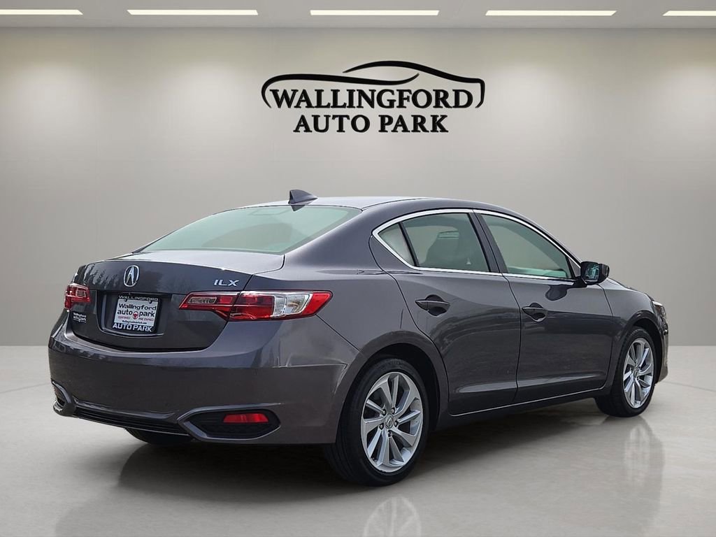 Used 2018 Acura ILX FWD image 4