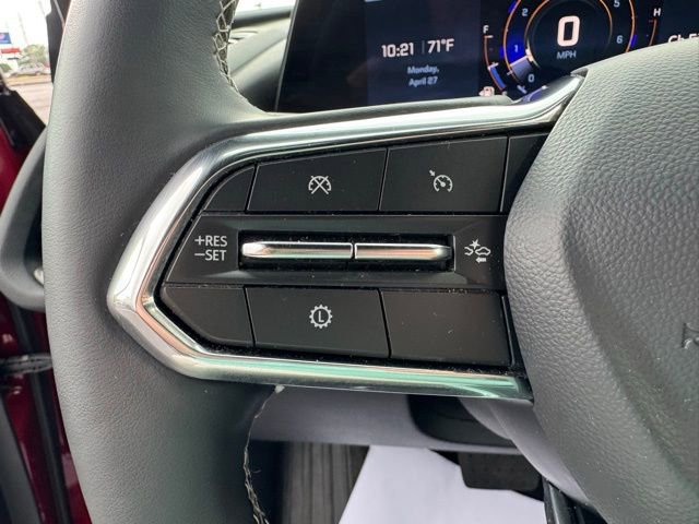 Used 2025 Chevrolet Traverse LT w/ Driver Confidence Package FWD image 14