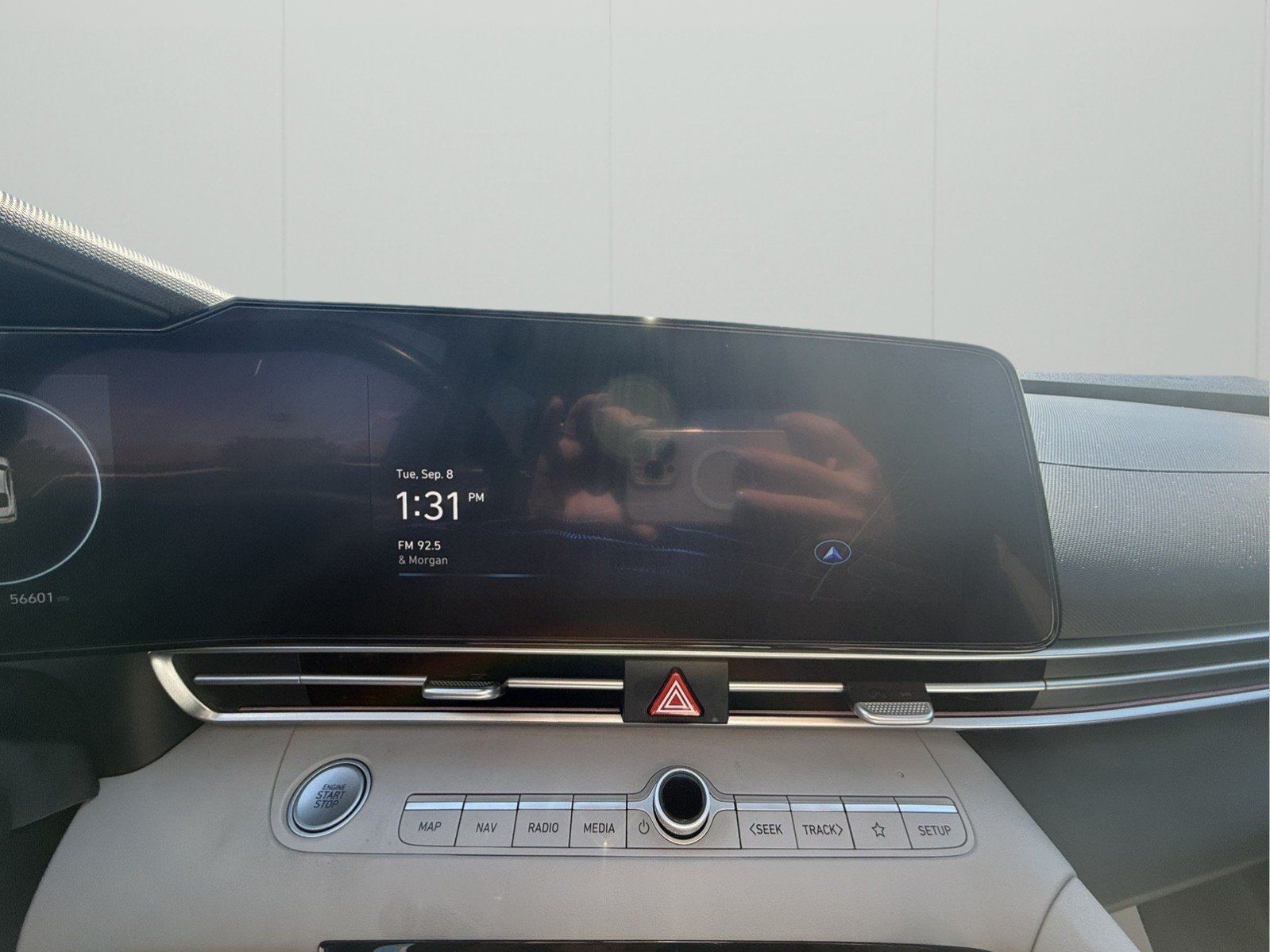 Used 2024 Hyundai Elantra Limited FWD image 12