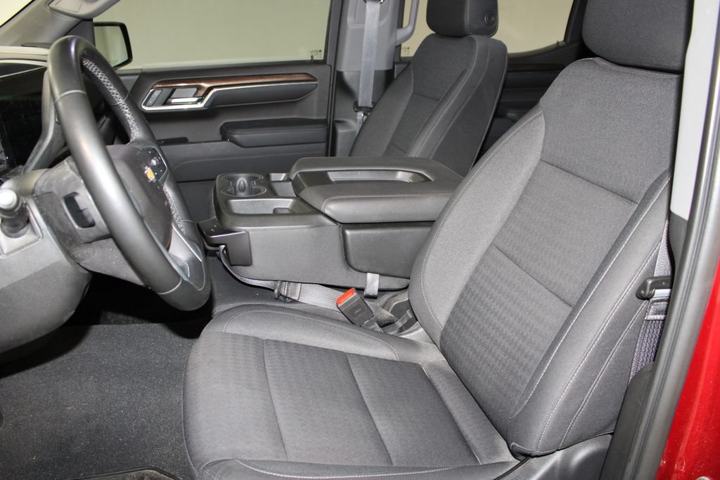 Used 2023 Chevrolet Silverado 1500 LT AWD/4WD image 14