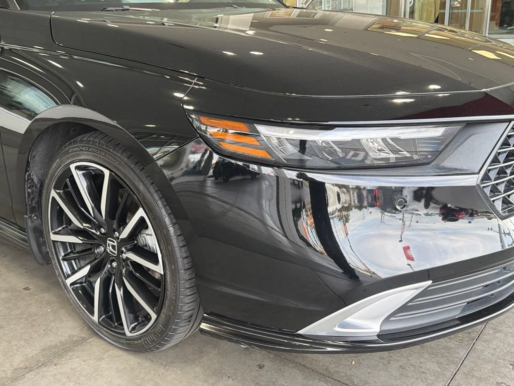 Used 2024 Honda Accord Touring image 8
