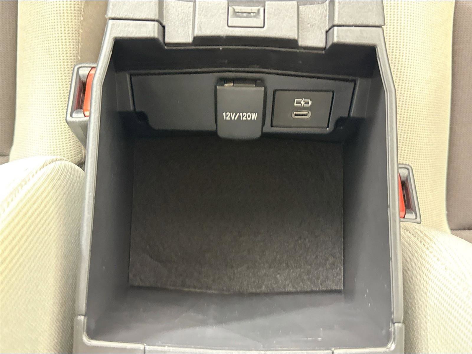 Used 2025 Toyota Corolla LE image 33