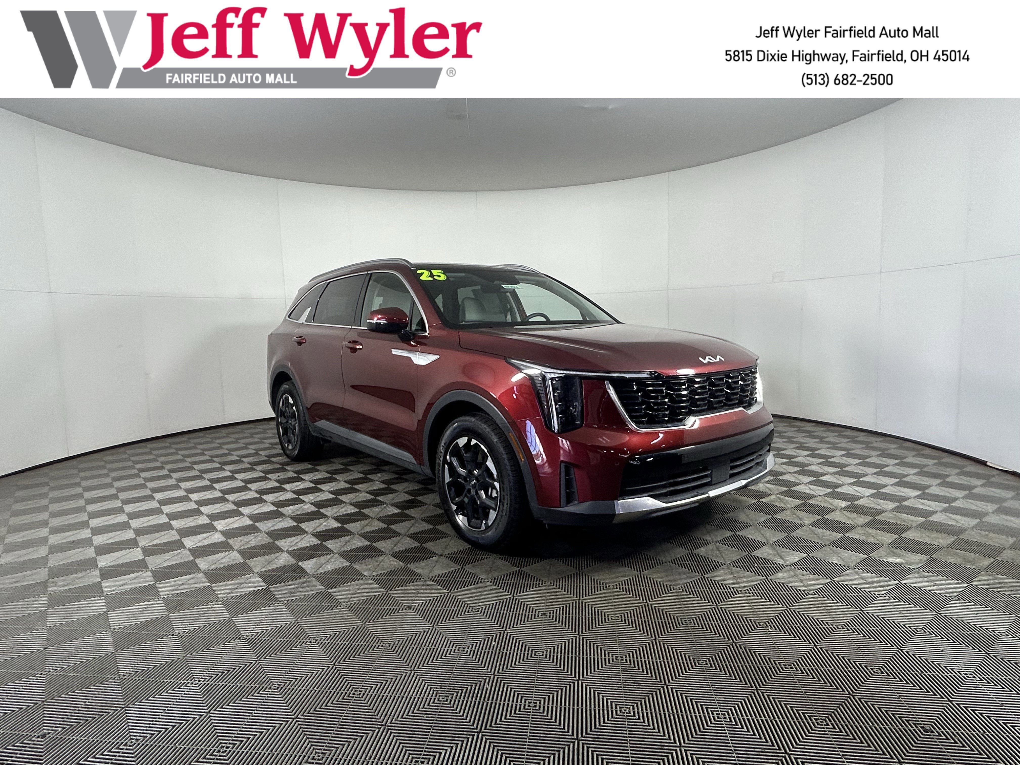 Used 2025 Kia Sorento S w/ Panoramic Sunroof Package