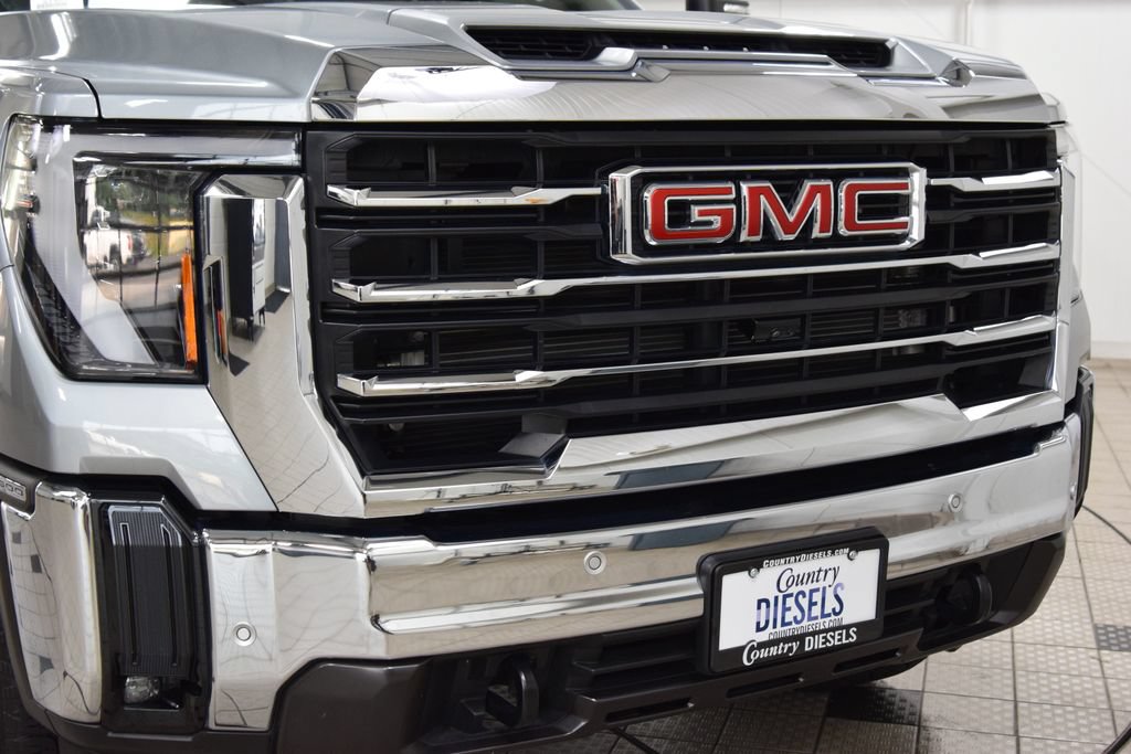 Used 2025 GMC Sierra 2500 SLT w/ SLT Premium Package AWD/4WD image 12