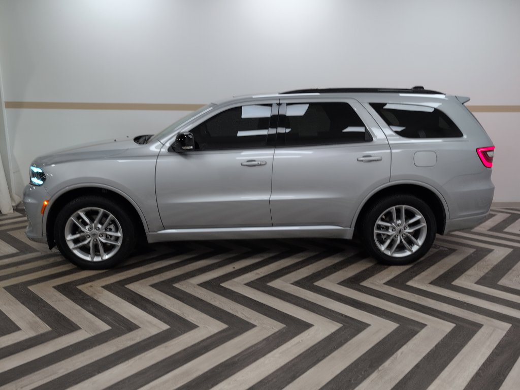 Used 2024 Dodge Durango GT image 3