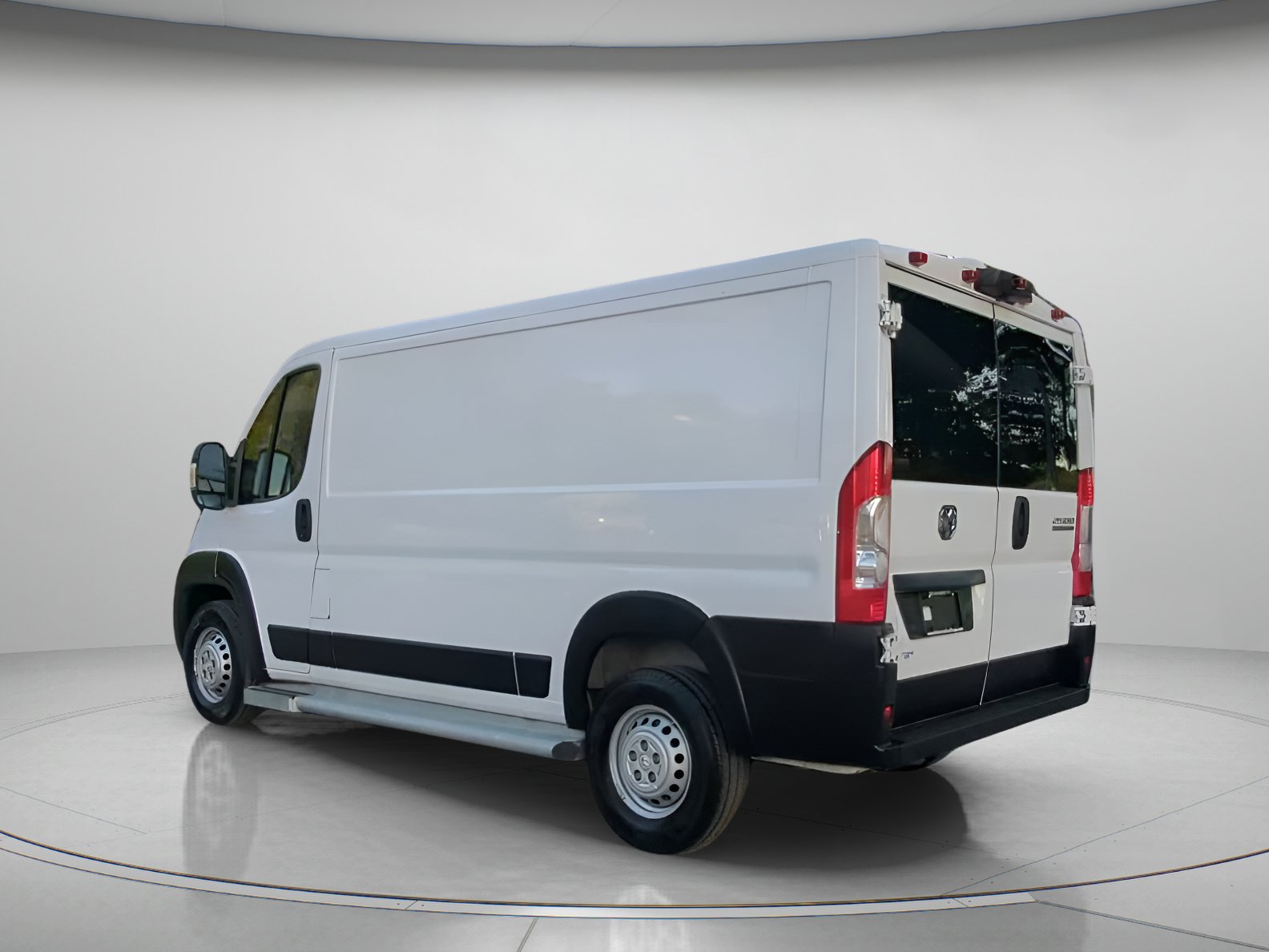 Used 2025 RAM ProMaster 2500 w/ U-Haul Equipment Group FWD image 20