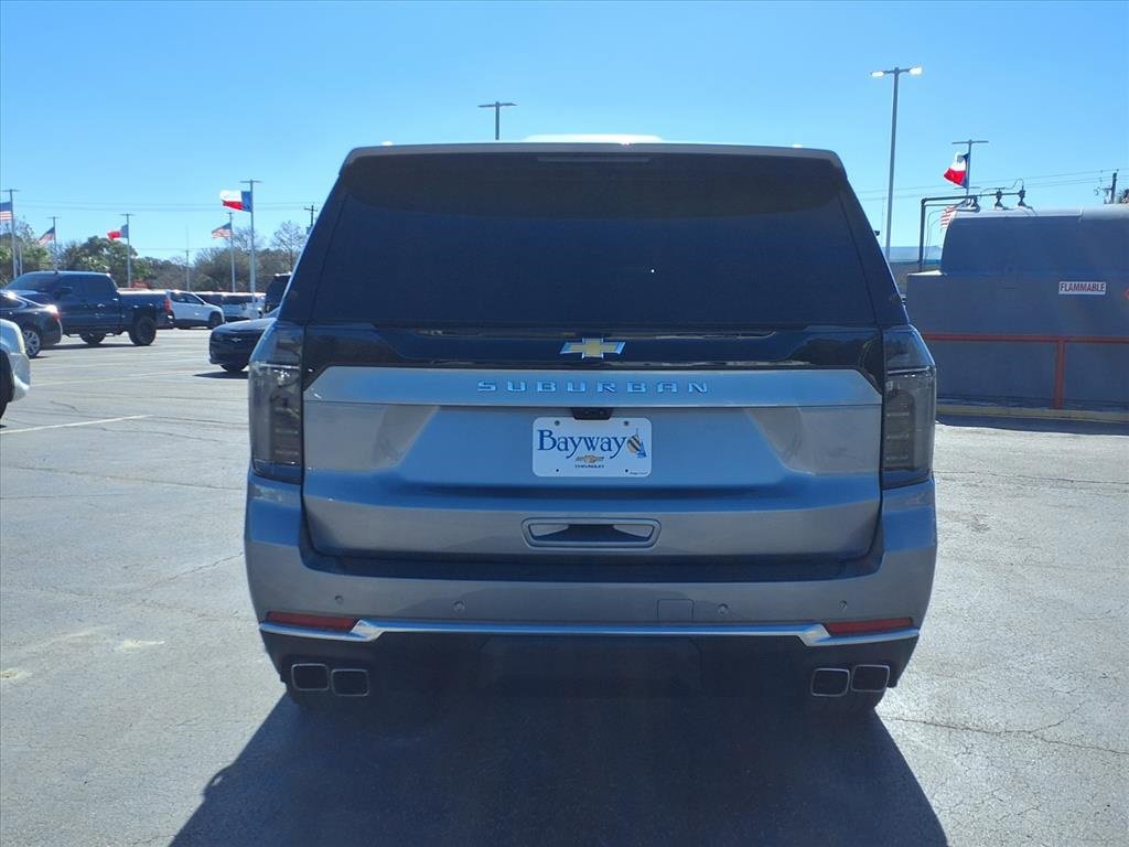 Used 2025 Chevrolet Suburban High Country image 22