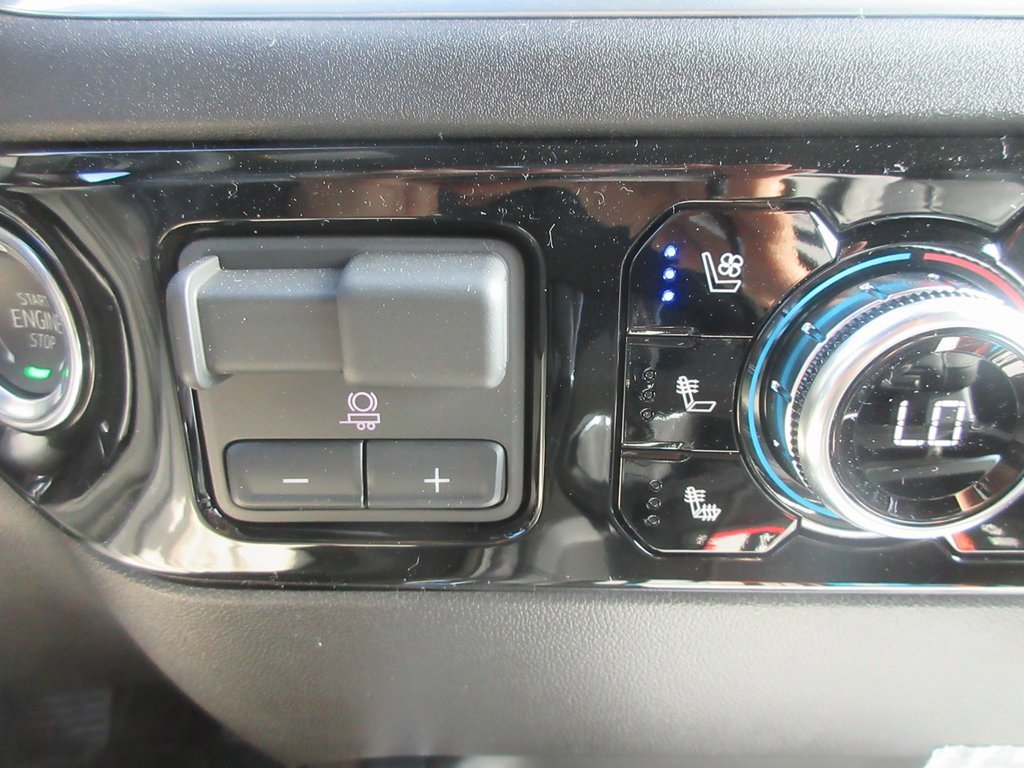 New 2026 GMC Sierra 3500 SLT w/ SLT Premium Package image 17