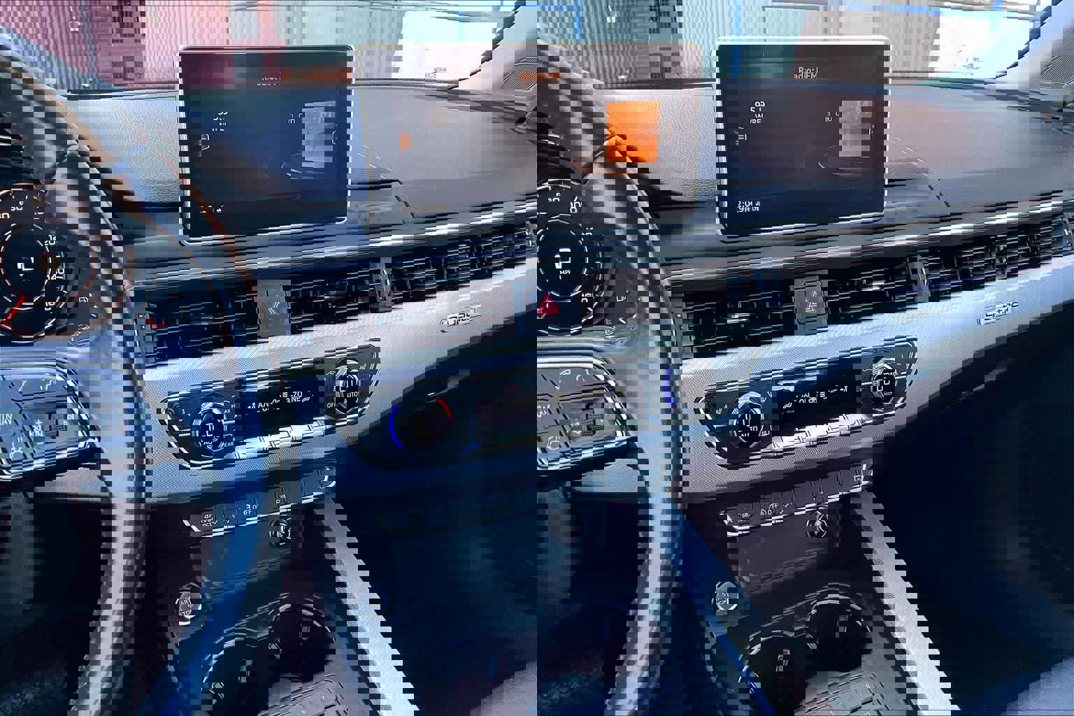 Used 2017 Audi A4 2.0T Premium Plus w/ Premium Plus Package image 7