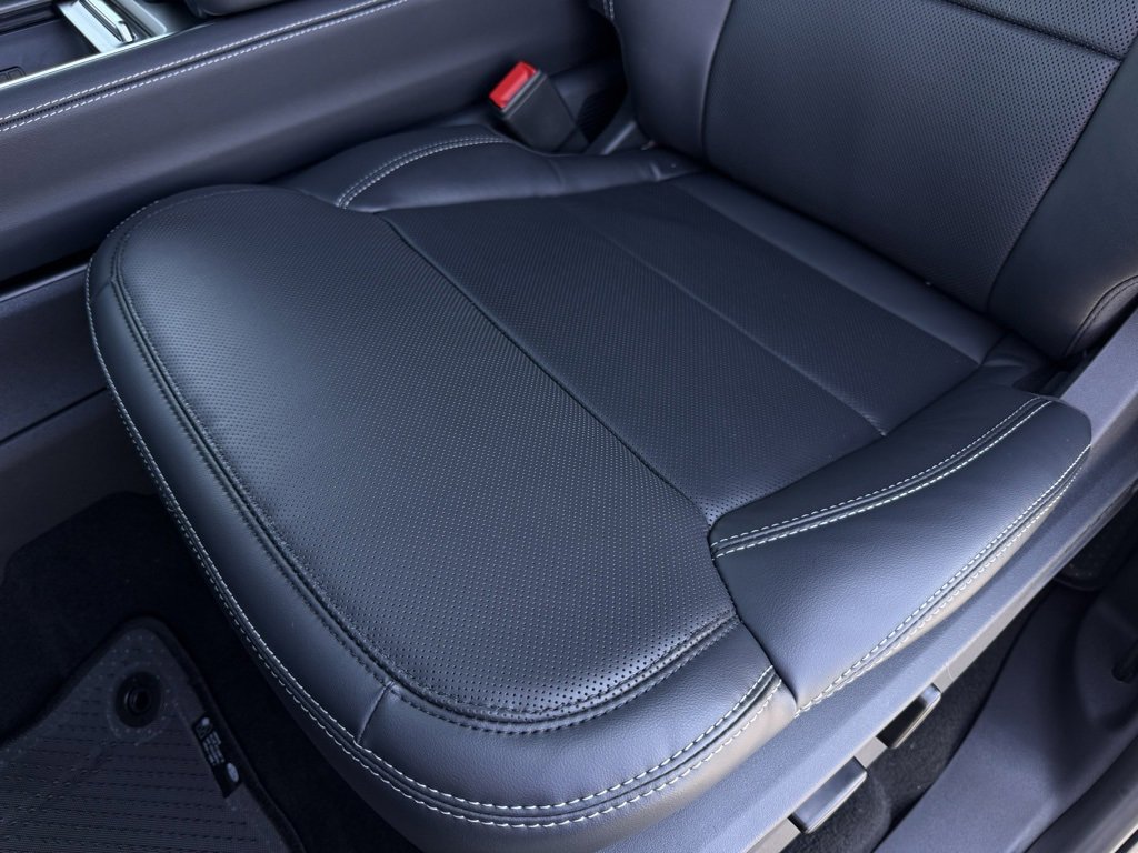 New 2025 Ford Expedition Platinum w/ Stealth Performance Package image 24