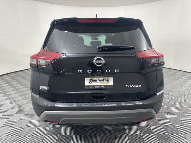 Used 2023 Nissan Rogue SV image 4