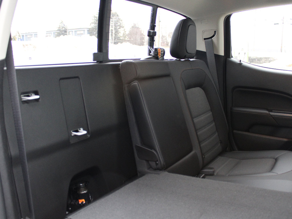 Used 2022 GMC Canyon AT4 w/ Trailering Package image 29