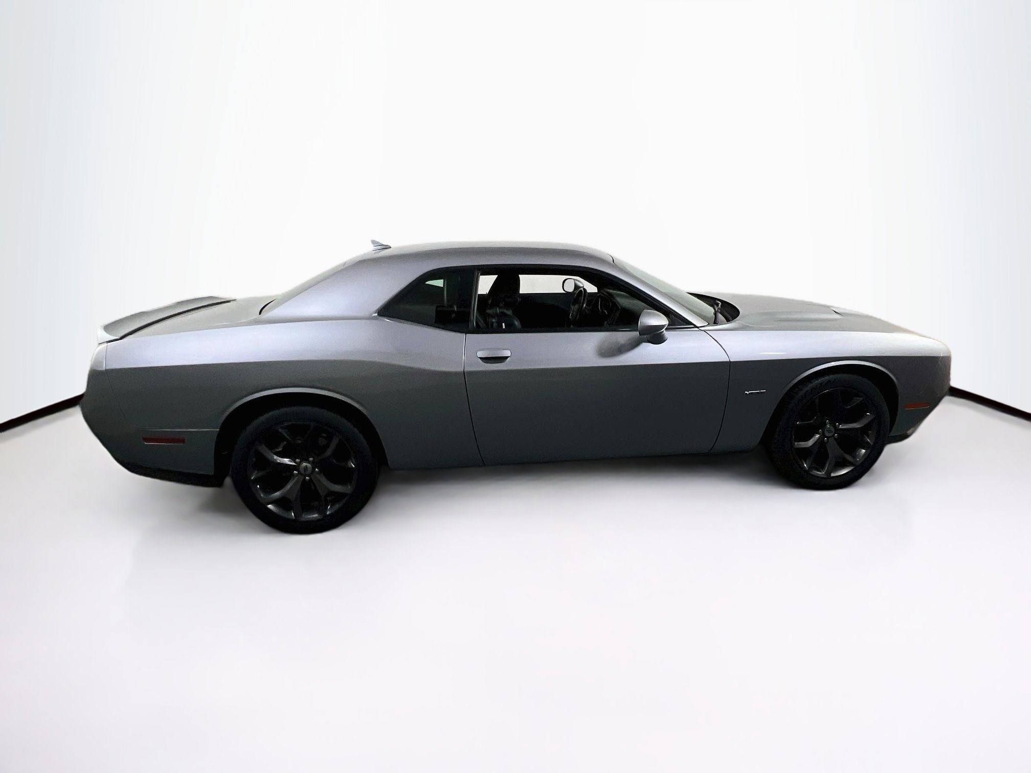 Used 2018 Dodge Challenger R/T Plus RWD image 4