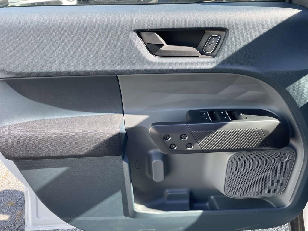 New 2025 Ford Maverick XL image 19