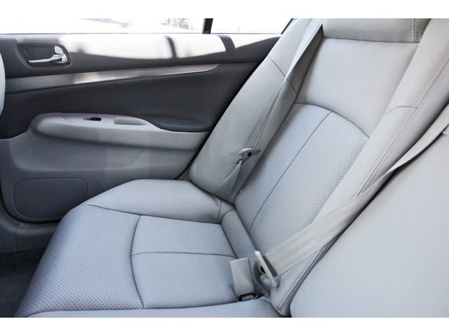 Used 2011 INFINITI G37 Journey w/ Sport Pkg - RWD image 11